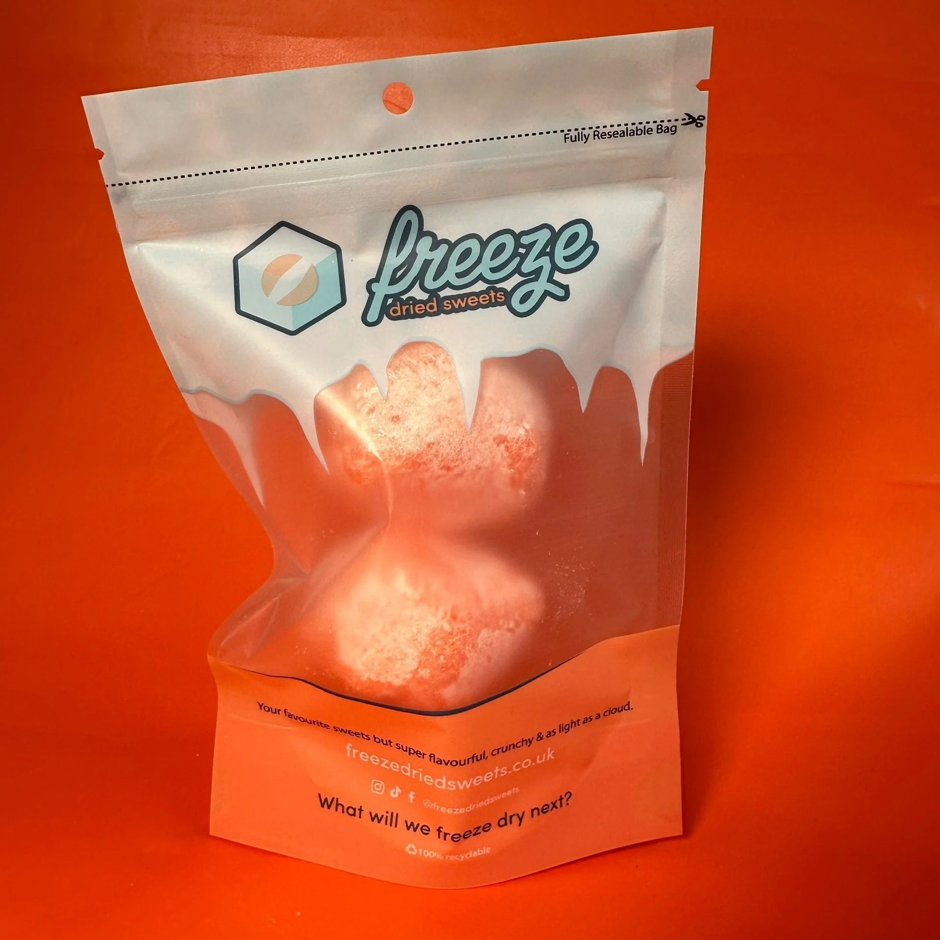 Cola Cubes 2 Pieces - Freeze Dried Sweets - Image 2