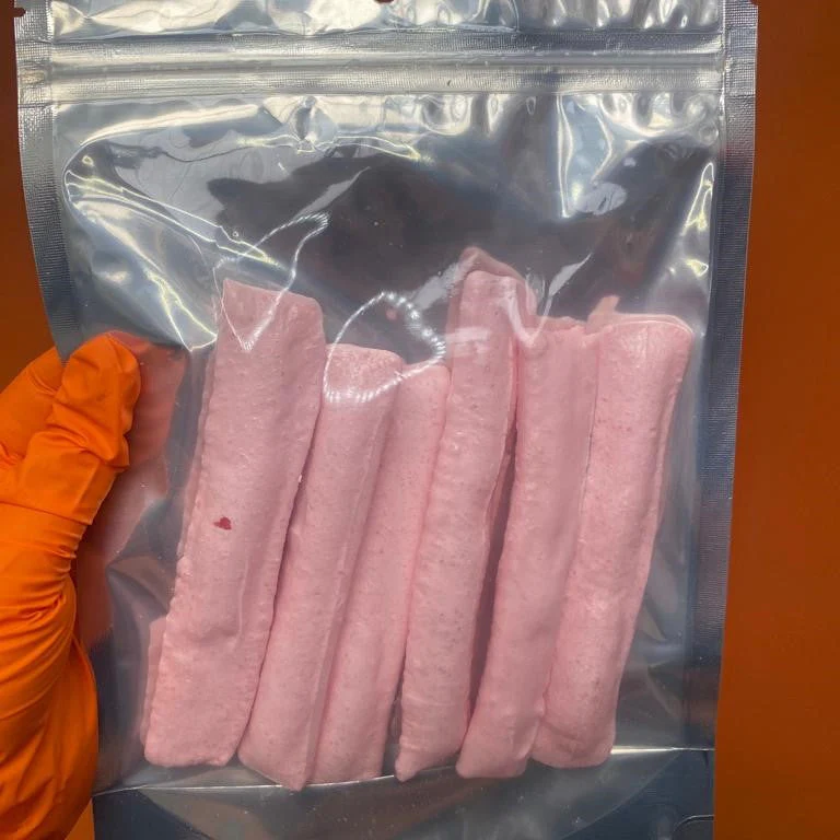 Tongue Painter Sour Strawberry Chew Bars x 3 Pieces - Freeze Dried Sweets | Gluten Free - Image 3