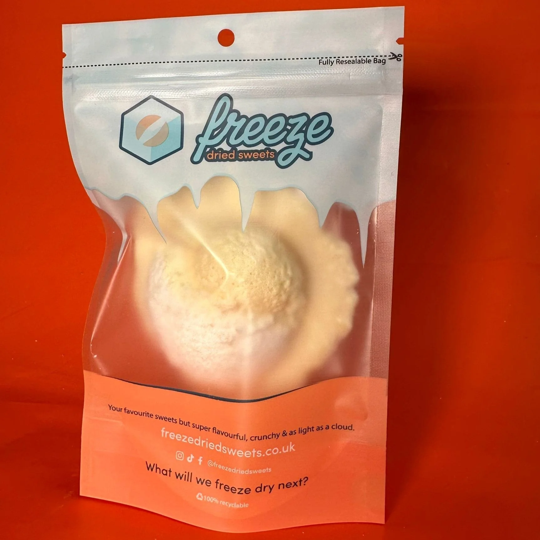 White Chocolate Egg of Creme 1 Piece - Image 2